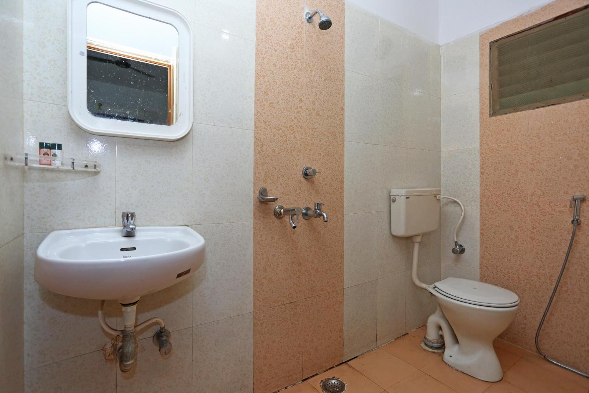 OYO 4110 Miskys Guest House Bhubaneswar Eksteriør bilde